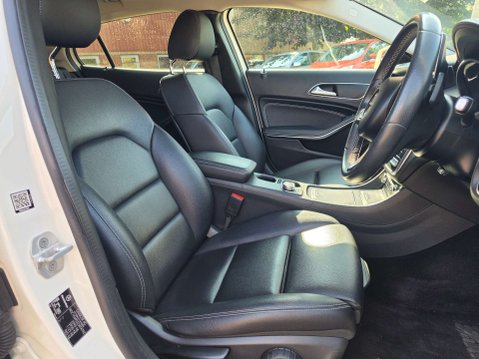 Mercedes-Benz GLA 2.1 GLA 200 Sport Executive D 4Matic Auto 4WD 5dr 45