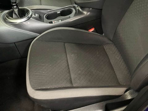 Nissan Juke 1.0 Juke N-Connecta DiG-T 5dr 33