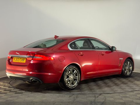 Jaguar XF D LUXURY 6