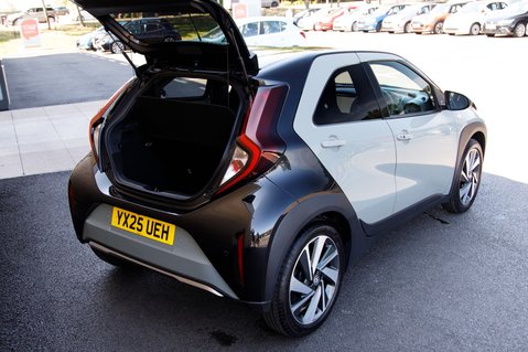 Toyota Aygo X VVT-I EXCLUSIVE 33