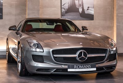 Mercedes-Benz SLS AMG