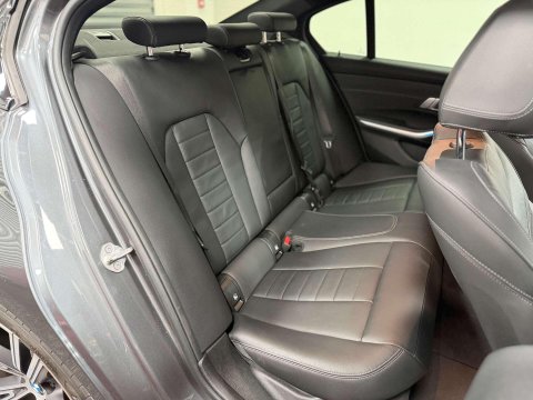 BMW 3 Series 2.0 330e 12kWh M Sport Saloon 4dr Petrol Plug-in Hybrid Auto Euro 6 (s/s) ( 44