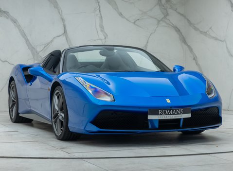 Ferrari 488 SPIDER 12