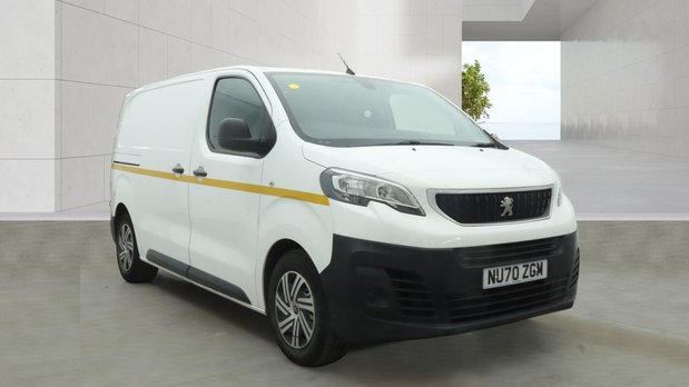 Peugeot Expert MWB L2H1 Low Roof Professional 2700 Air Con Tow Bar EURO 6 NO VAT 2
