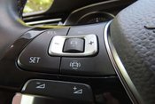Volkswagen Passat 2.0 TDI SE Business Euro 6 (s/s) 5dr 12