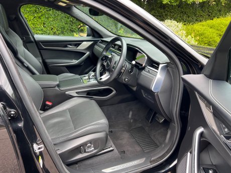 Jaguar F-Pace 2.0 D200 MHEV R-Dynamic HSE Black Auto AWD Euro 6 (s/s) 5dr 13