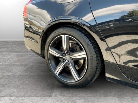 Volvo V90 2.0 D5 PowerPulse R-Design Pro Estate 5dr Diesel Auto AWD Euro 6 (s/s) (235 10
