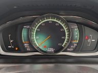 Volvo XC60 D4 R-DESIGN NAV 32