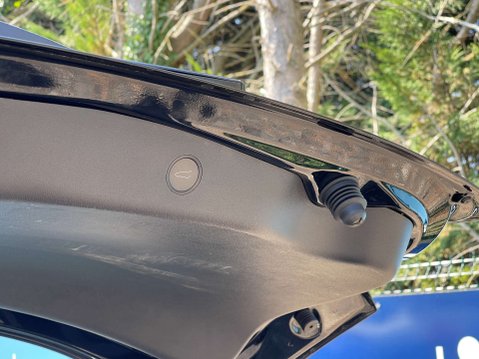 Tesla Model 3 Model 3 Performance AWD 4WD 4dr 10