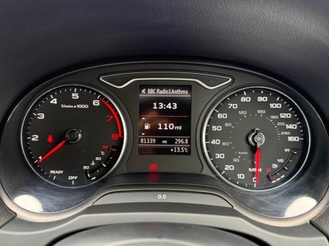 Audi A3 1.5 TFSI CoD 35 S line Euro 6 (s/s) 4dr 23