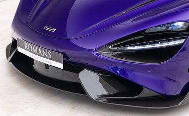 McLaren 765LT V8 SSG 24