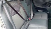 Toyota Yaris 1.5 VVT-h Dynamic Hatchback 5dr Petrol Hybrid E-CVT Euro 6 (s/s) (116 ps) 6