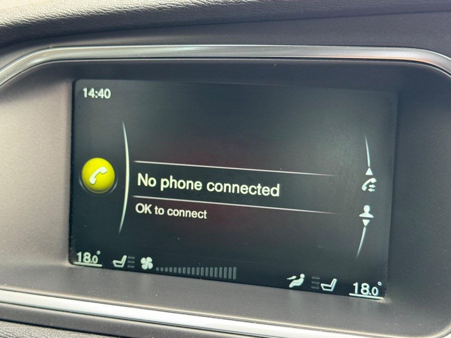 2015 Volvo V40 — image 20
