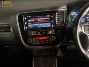 Mitsubishi Outlander 2.4h TwinMotor 13.8kWh 4h SUV 5dr Petrol Plug-in Hybrid CVT 4WD Euro 6 (s/s 17