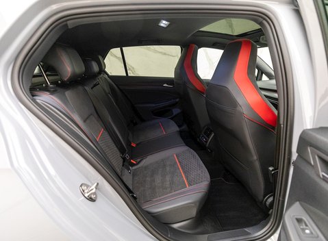 Volkswagen Golf GTI Clubsport 45 13