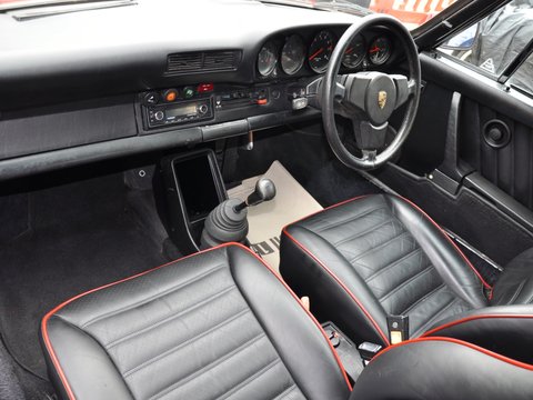 Porsche 911 Carrera 3.0 Targa 7