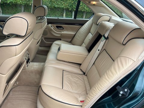 BMW 7 Series 4.4 740i 4dr 14