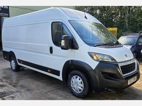 Peugeot Boxer 2.2 BlueHDi 435 Professional Panel Van 5dr Diesel Manual L4 H2 Euro 6 (s/s) 5