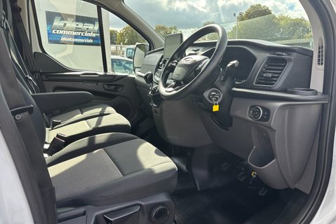 Ford Transit Custom 320 L1 Leader 130 ps Panel Van - Sat Nav / Air Con 18