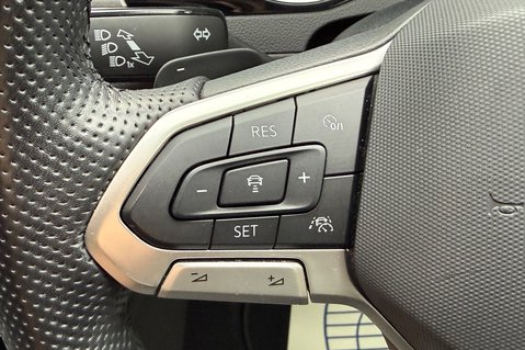 Volkswagen Passat GTE DSG - VAT Q - 1 OWNER - PLUG IN HYBRID - 3 IN STOCK 35
