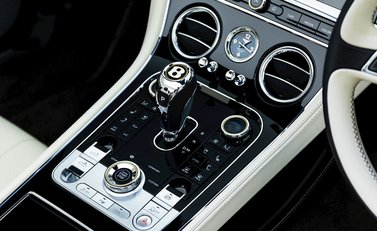 Bentley Continental GT W12 Convertible 21