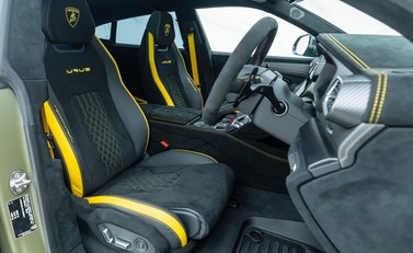 Lamborghini Urus Performante 9