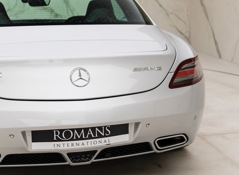 Mercedes-Benz SLS AMG 22