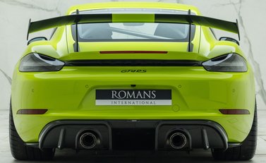 Porsche Cayman GT4 RS (718) 8