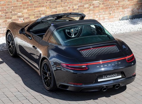 Porsche 911 (991.2) Targa 4 GTS 11