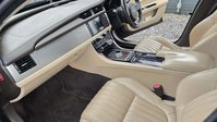 Jaguar XF 2.0d Portfolio Saloon 4dr Diesel Auto Euro 6 (s/s) (180 ps) 40