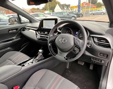 Toyota C-HR 1.8 C-HR GR Sport HEV CVT 5dr 18