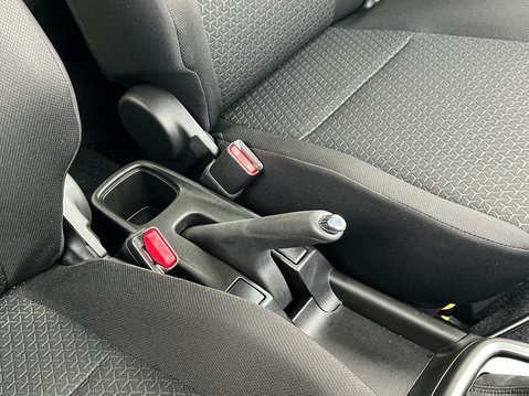 Suzuki Swift SZ-T DUALJET MHEV 19