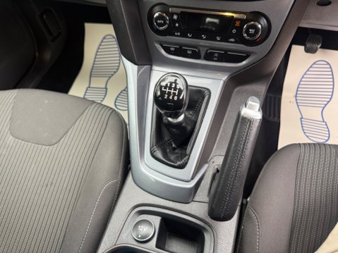 Ford Focus 1.0T EcoBoost Titanium Hatchback 5dr Petrol Manual Euro 5 (s/s) (125 ps) 45