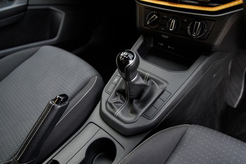 SEAT Ibiza TSI SE TECHNOLOGY 37