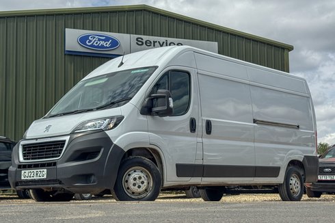 Peugeot Boxer LWB L3H2 Medium Roof Professional Prem Plus SELECT