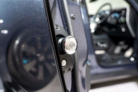 Rolls-Royce Cullinan V12. DYNAMIC PACKAGE. ACTIVE CRUISE. SHOOTING STAR HEADLINER. HUD 76