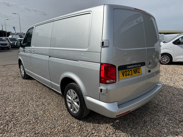 Volkswagen Transporter LWB L2H1 Low Roof Highline T30 Air Con Alloys Camera 10