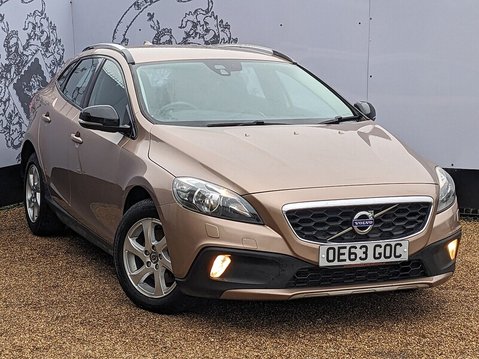 Volvo V40 D2 CROSS COUNTRY SE 1