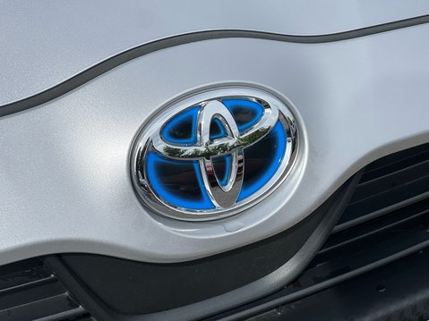 Toyota Yaris ICON FHEV 13