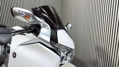Honda VFR1200F 2010 VFR 1200 ONLY 22K LONG MOT SPORTS TOURER 1200CC 39