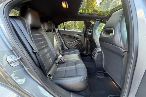 Mercedes-Benz A Class A 200 D SPORT EDITION PLUS - PANORAMIC SUNROOF - DAB DIGITAL RADIO 18