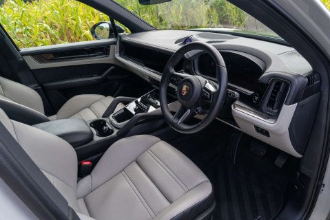 Porsche Cayenne 3.0 Cayenne V6 E-Hybrid Auto 4WD 5dr 10