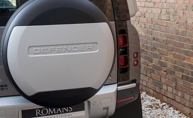 Land Rover Defender 110 HSE D240 29