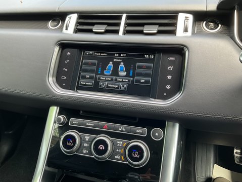 Land Rover Range Rover Sport 4.4 SD V8 Autobiography Dynamic Auto 4WD Euro 6 (s/s) 5dr 37