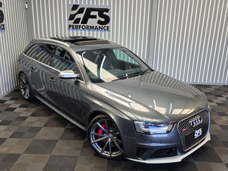Audi RS4 4.2 FSI V8 Estate 5dr Petrol S Tronic quattro Euro 5 (450 ps) 43