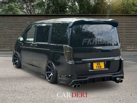 Honda Stepwagon AUTO 3