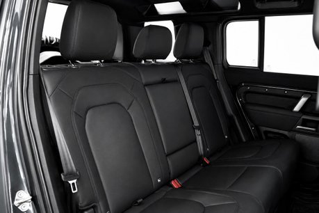 Land Rover Defender 2.0 P400e 15.4kWh X-Dynamic HSE SUV 5dr Petrol Plug-in Hybrid Auto 4WD Euro 18