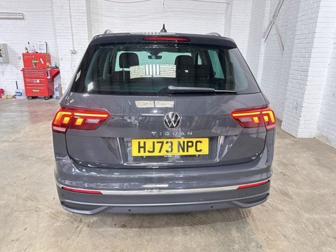 Volkswagen Tiguan LIFE TSI DSG 5