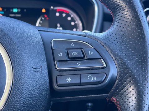 MG HS EXCLUSIVE DCT 31