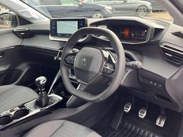 Peugeot 208 1.2 208 Allure Premium+ PureTech SS 5dr 18